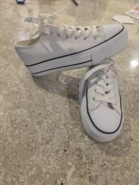 White Platform Lace-Up Women's Sneakers